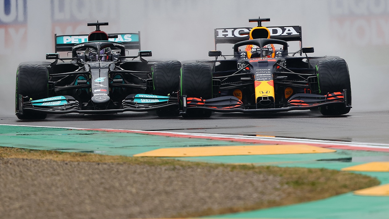 Lewis Hamilton side by side with Max Verstappen in 2021 Emilia Romagna GP