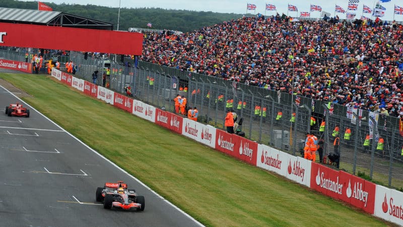 Lewis Hamilton ahead of Kimi Raikkonen in the 2018 British Grand Prix