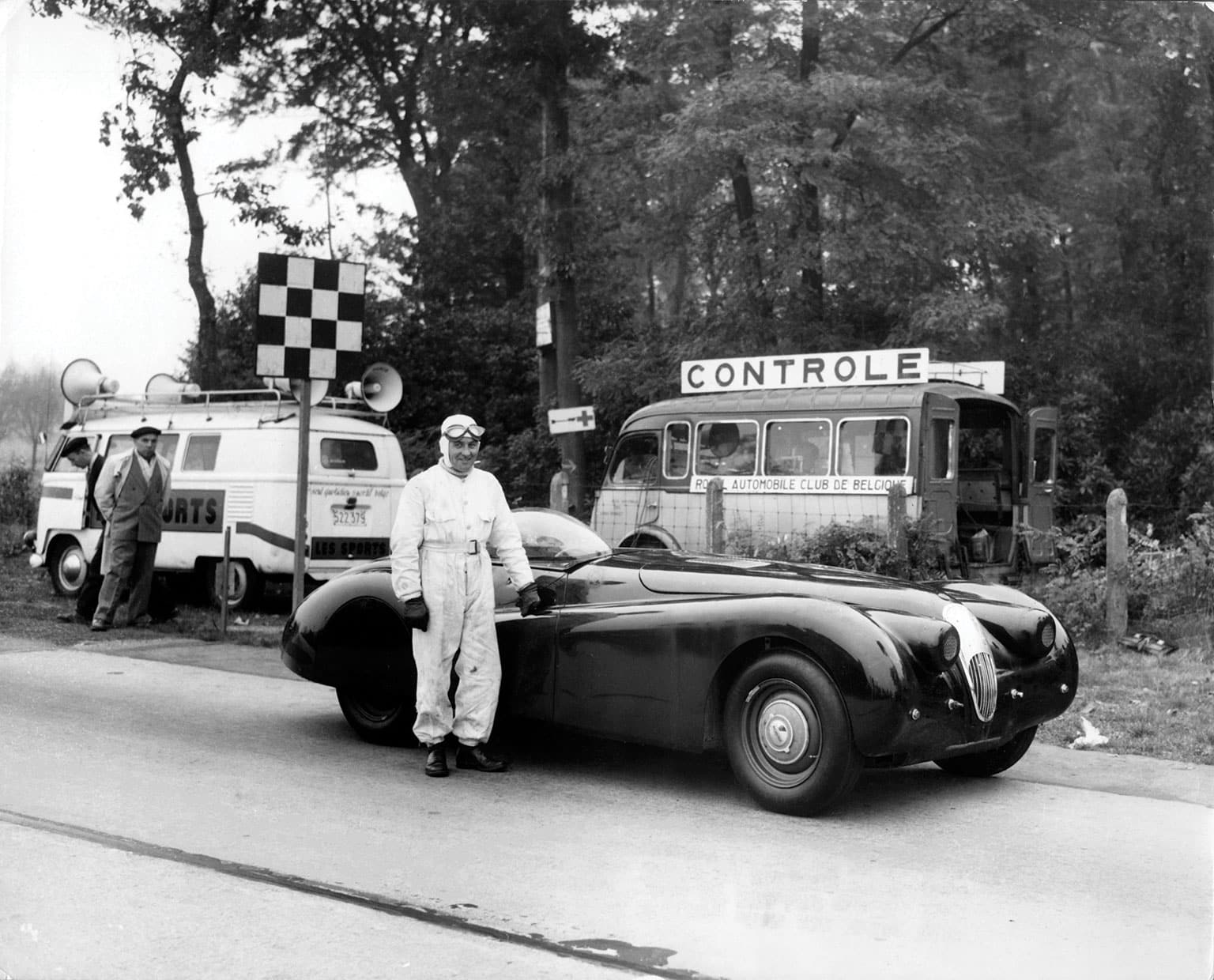 1953-Jabbeke-#5-XK120-MDU524-Norman-Dewis-JC823