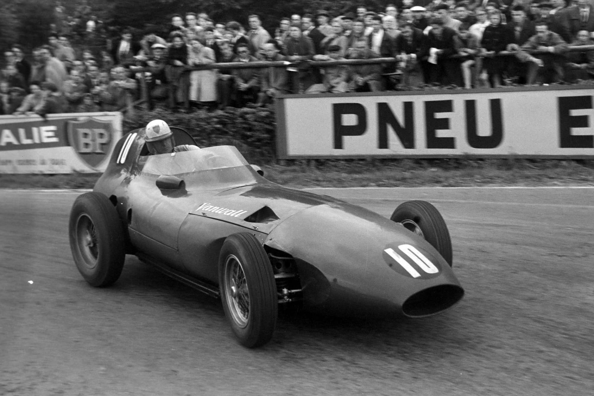 Harry Schell heads into La Source in his Vanwall