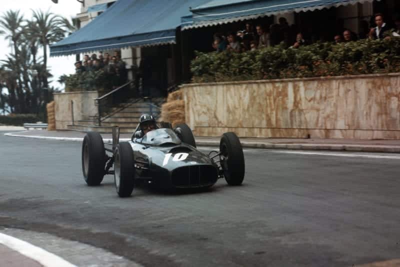 Graham Hull rounds Casino in his BRM