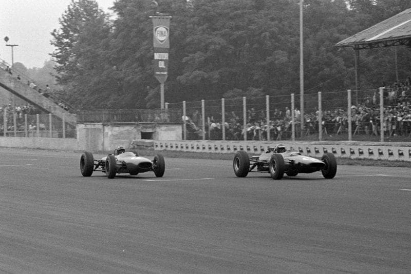 Mike Spence, Lotus 33 Climax, battles with Jo Siffert, Brabham BT11 BRM.