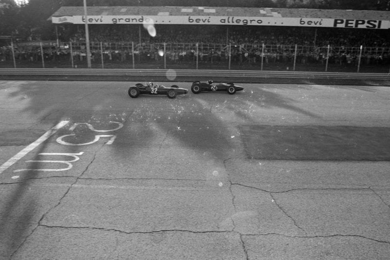 Jim Clark, Lotus 33 Climax, battles with Jackie Stewart, BRM P261.