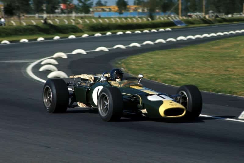 Jim Clark (GBR) Lotus 43.