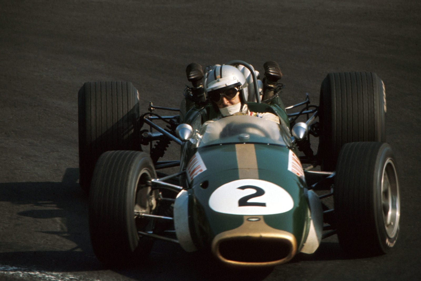 Denny Hulme (NZL) Brabham Repco BT24 finished in 3rd place. Mexican Grand Prix, Mexico City, 22 October 1967.