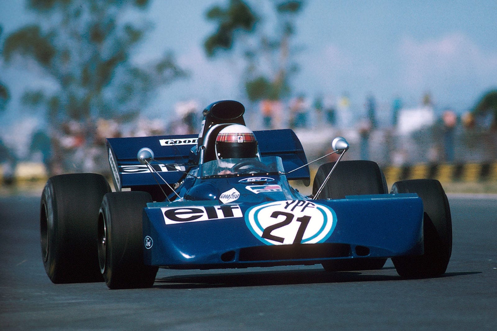 Jackie Stewart driving for Tyrrell at the 1972 Argentine Grand Prix.
