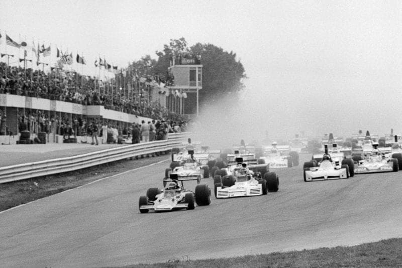 The cars pull away at the 1973 United States Grand Prix, Watkins Glen.