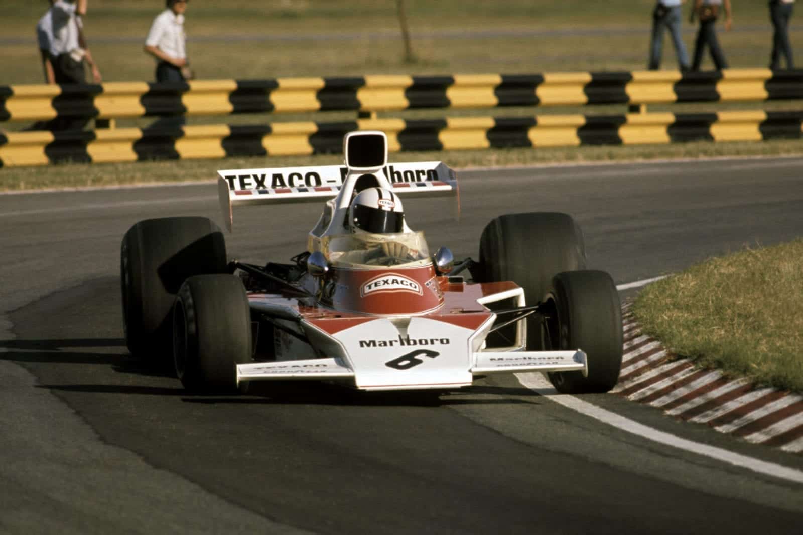 Denny Hulme (McLaren) at the 1974 Argentine Grand Prix, Buenos Aires