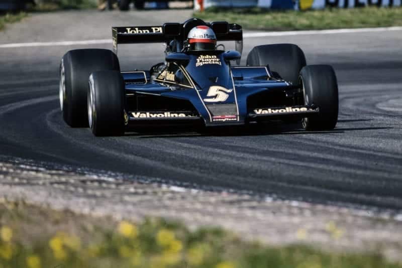 Mario Andretti (Lotus) at the 1977 Dutch Grand Prix, Zandvoort.