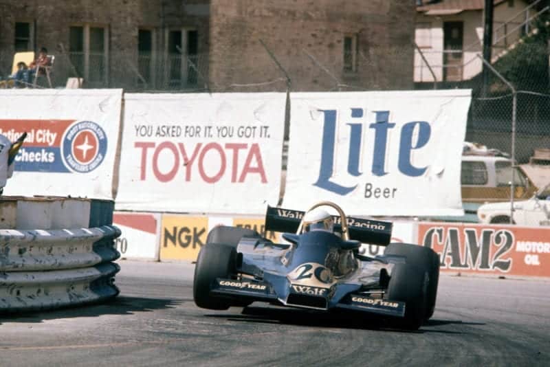 Jody Scheckter (Wolf) at the 1977 United States Grand Prix, Long Beach.