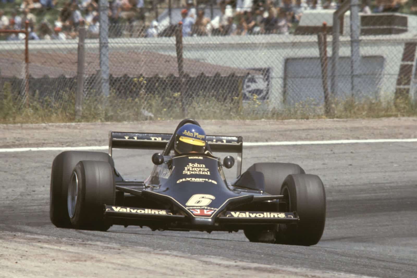 Ronnie Peterson (Lotus) competing at the 1978 South African Grand Prix, Kyalami.