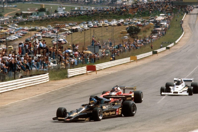 Ronnie Peterson leads into Turn One at the 1978 South African Grand Prix, Kyalami