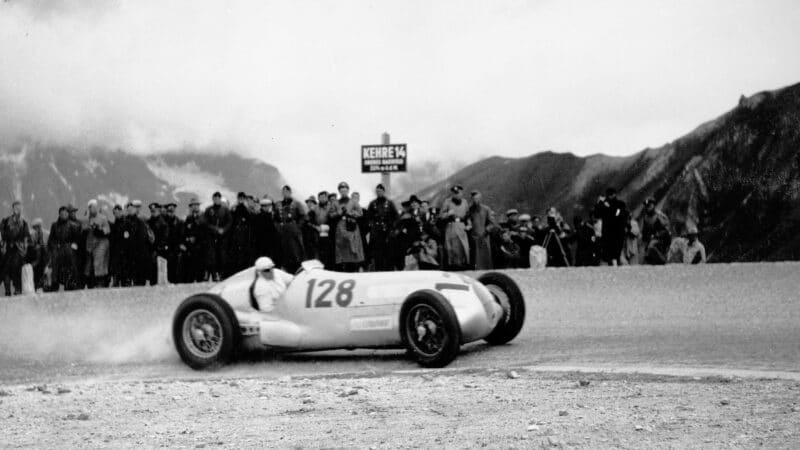 2 Hermann Lang Mercedes 1939 Großglockner mountain race