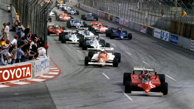 4 Gilles Villeneuve Ferrari 1981 US GP West LONG BEACH