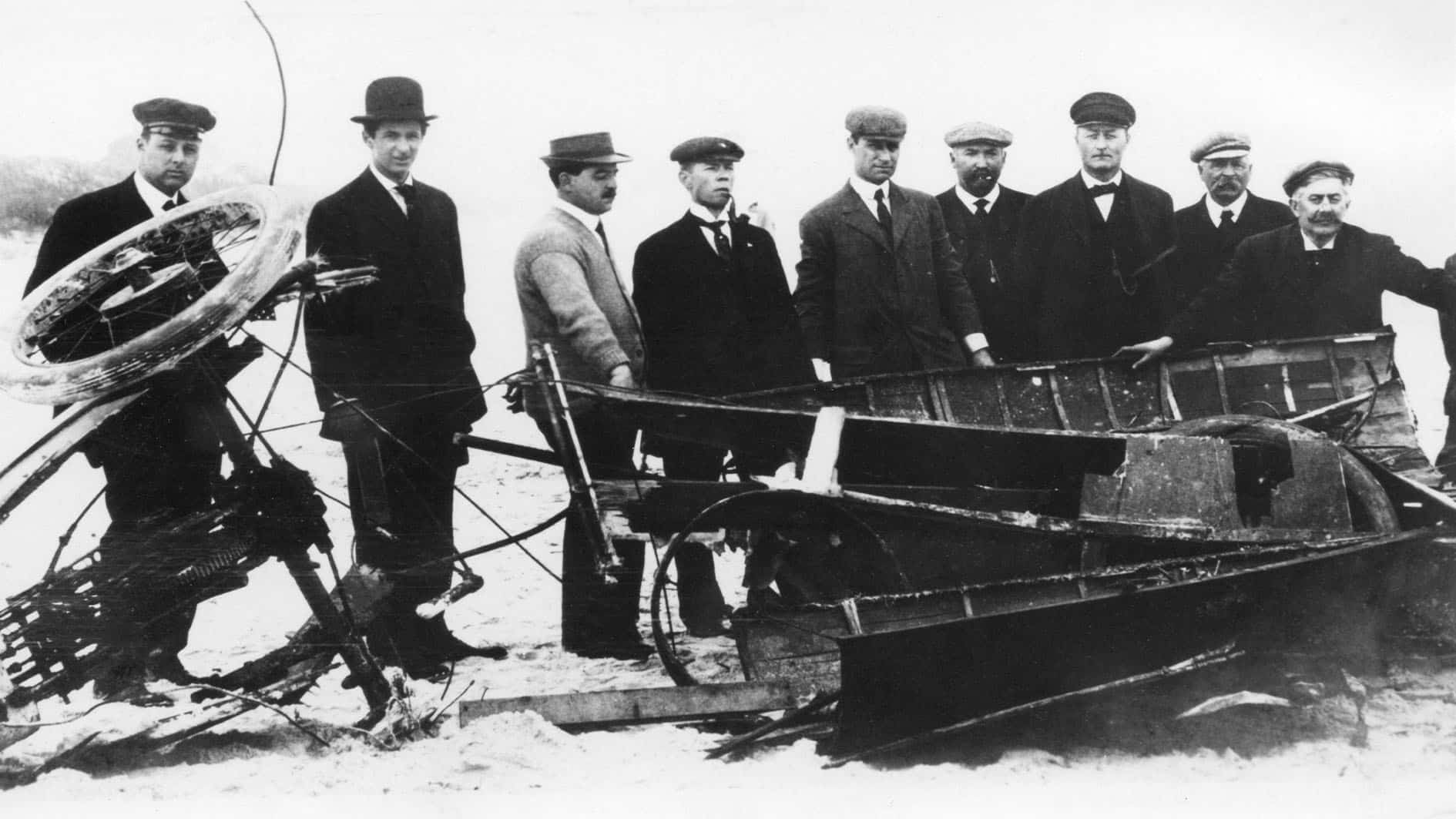 7 Stanley Steamer driven by Louis S. Ross