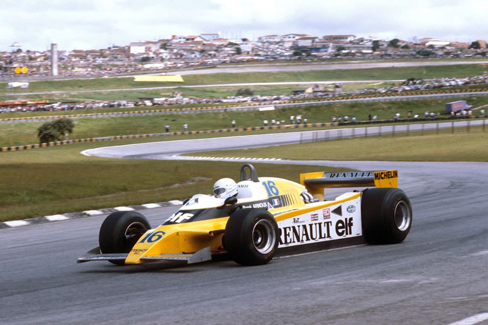 Rene Arnoux in 1st place in his Renault RE20.