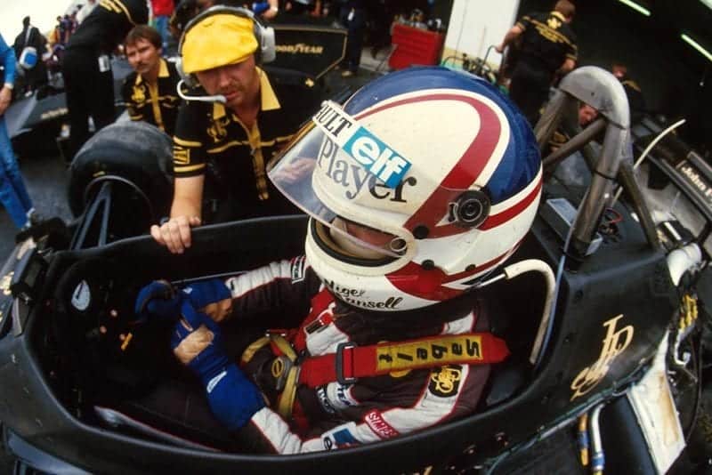 Nigel Mansell (GBR), Lotus 95T and Steve Hallam (GBR) Lotus Engineer. Portugese GP, Estoril, 21 September 1984