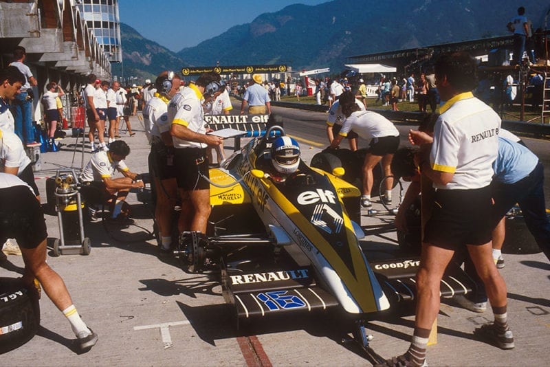 Derek Warwick in his Renault RE60.