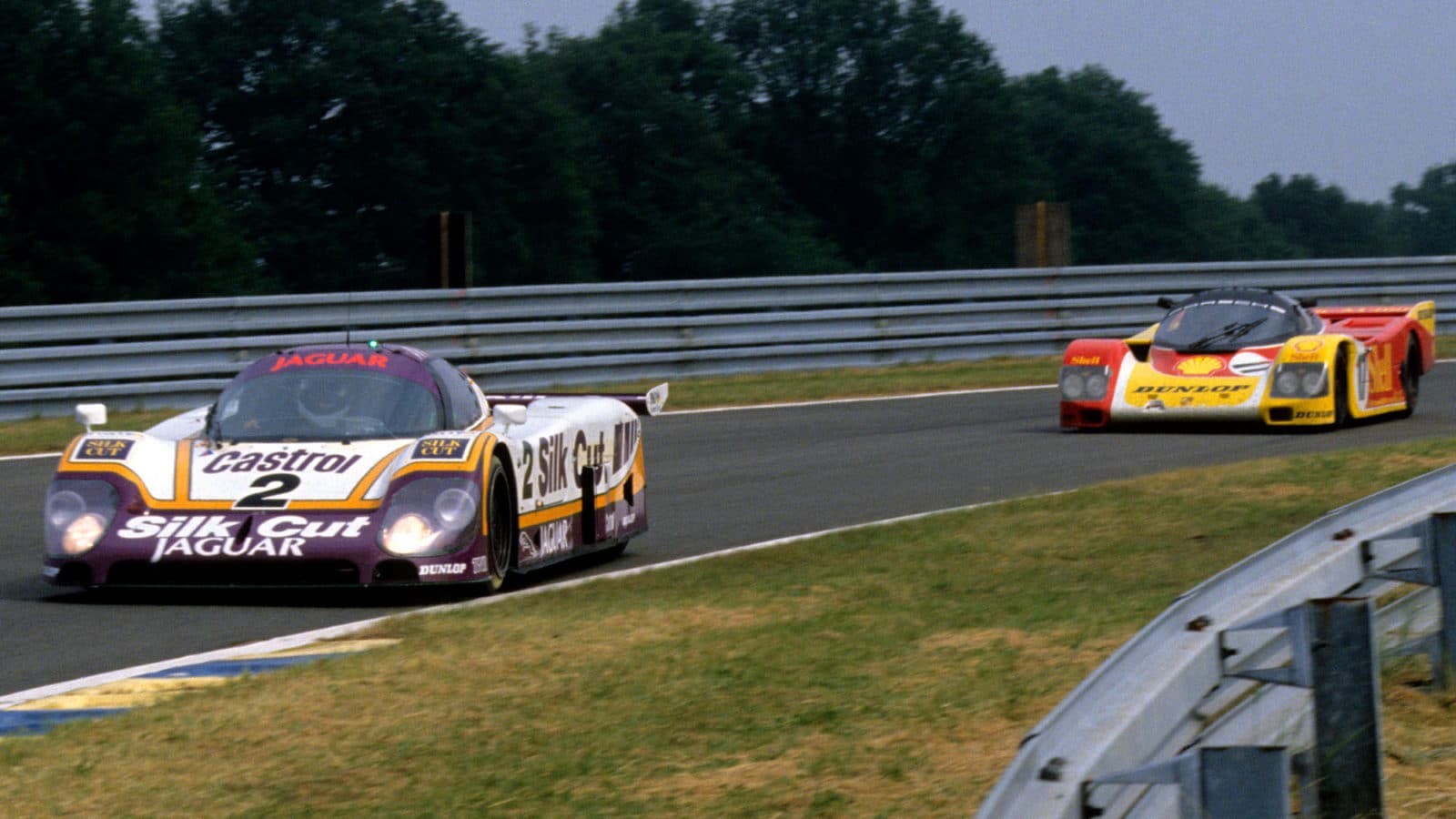 9 LE MANS 24 HOURS 1988 - PHOTO - THIERRY BOVY : DPPI N°2 - JAN LAMMERS (NDL) - ANDY WALLACE (GBR) - JOHNNY DUMFRIES (GBR) : JAGUAR XJR 9 LM SILK CUT