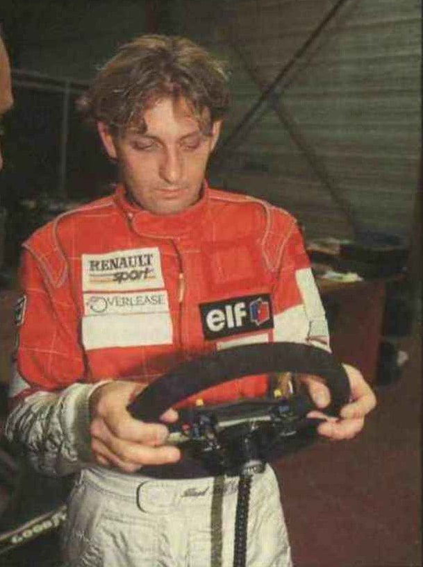 Allard Kalff with Williams FW15C steering wheel