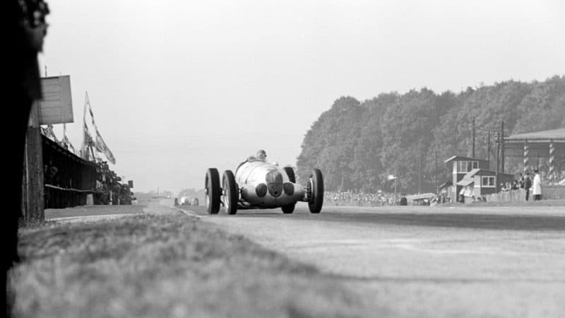 B-Mercedes-GP-driver-Manfred-von-Brauchitsch--at-the-1937-Donington-GP
