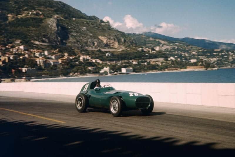 Tony Brooks races towards the SwImming Pool in his Vanwall, 1957 Monaco Grand Prix