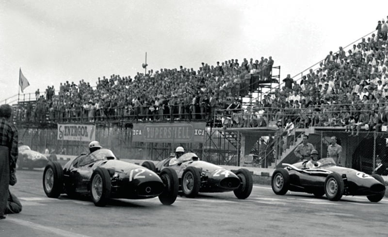 Brooks Villoresi and Musso at the front of the grid for the 1955 Syracuse Grand Prix