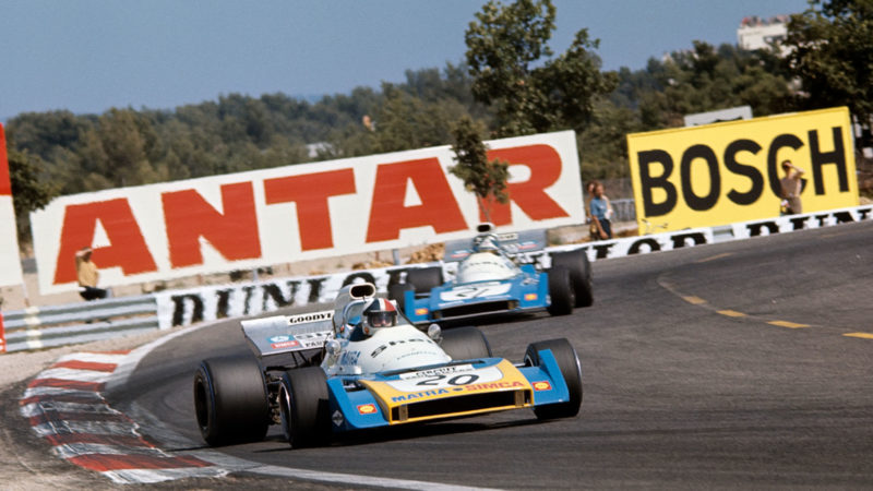 Chris Amon leads Jean-Pierre Beltoise in the 1971 French Grand Prix