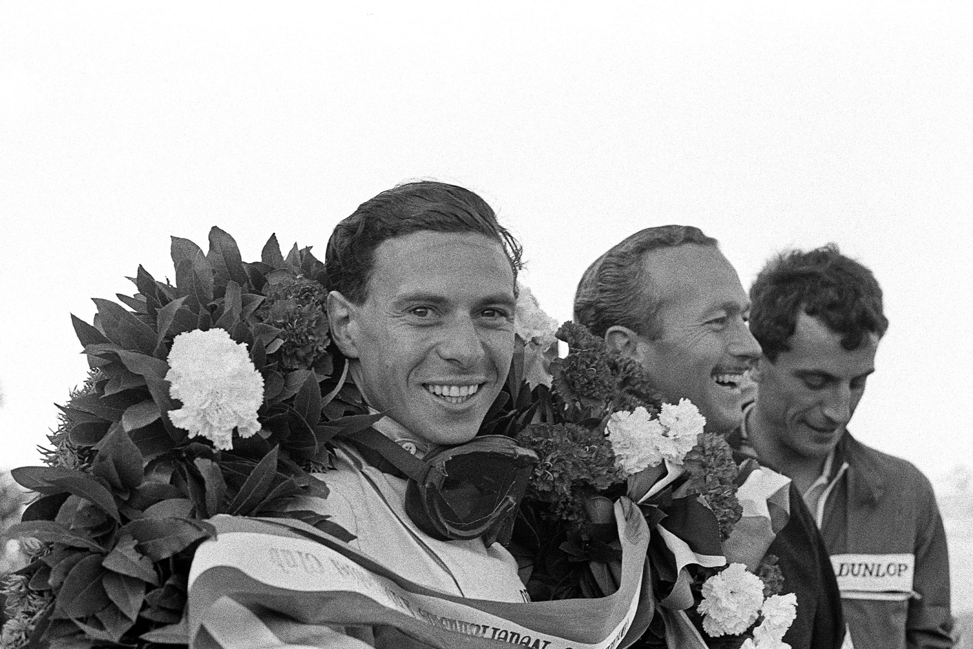 Jim Clark, Colin Chapman, Grand Prix of the Netherlands, Circuit Park Zandvoort, 23 June 1963. (Photo by Bernard Cahier/Getty Images)