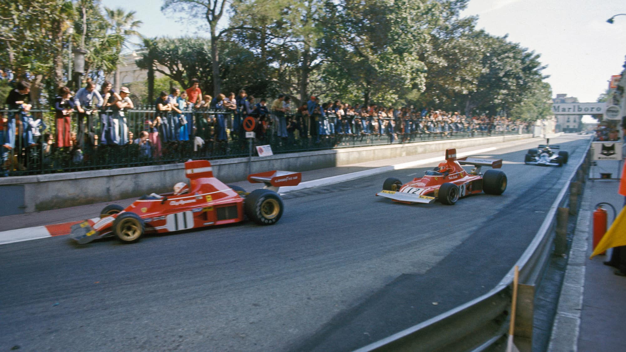 Clay Regazzoni leads Niki Lauda at 1974 Monaco Grand Prix