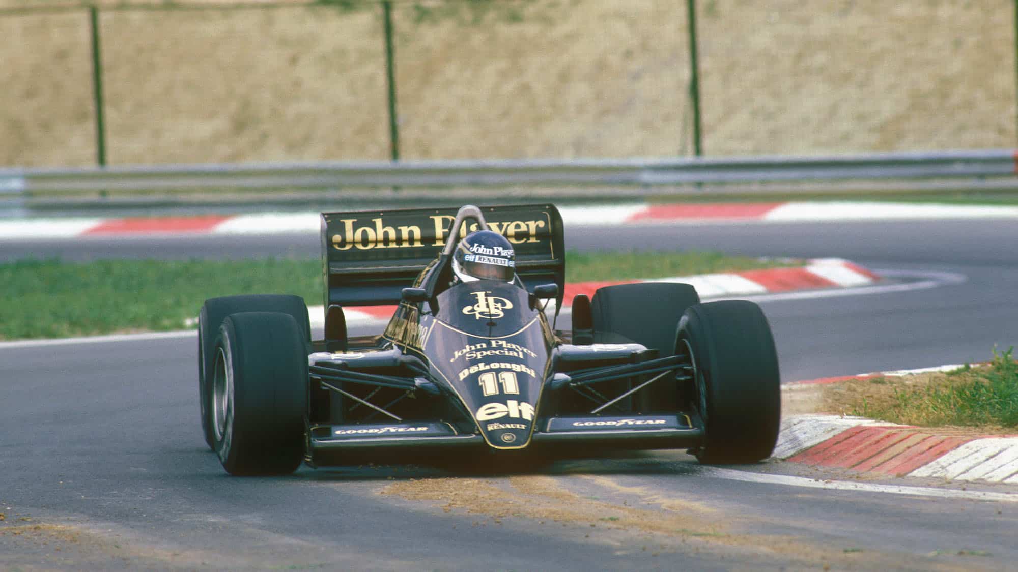 Johnny Dumfries (Lotus-Renault) in the 1986 Hungarian Grand Prix at the Hungaroring. Photo: Grand Prix Photo