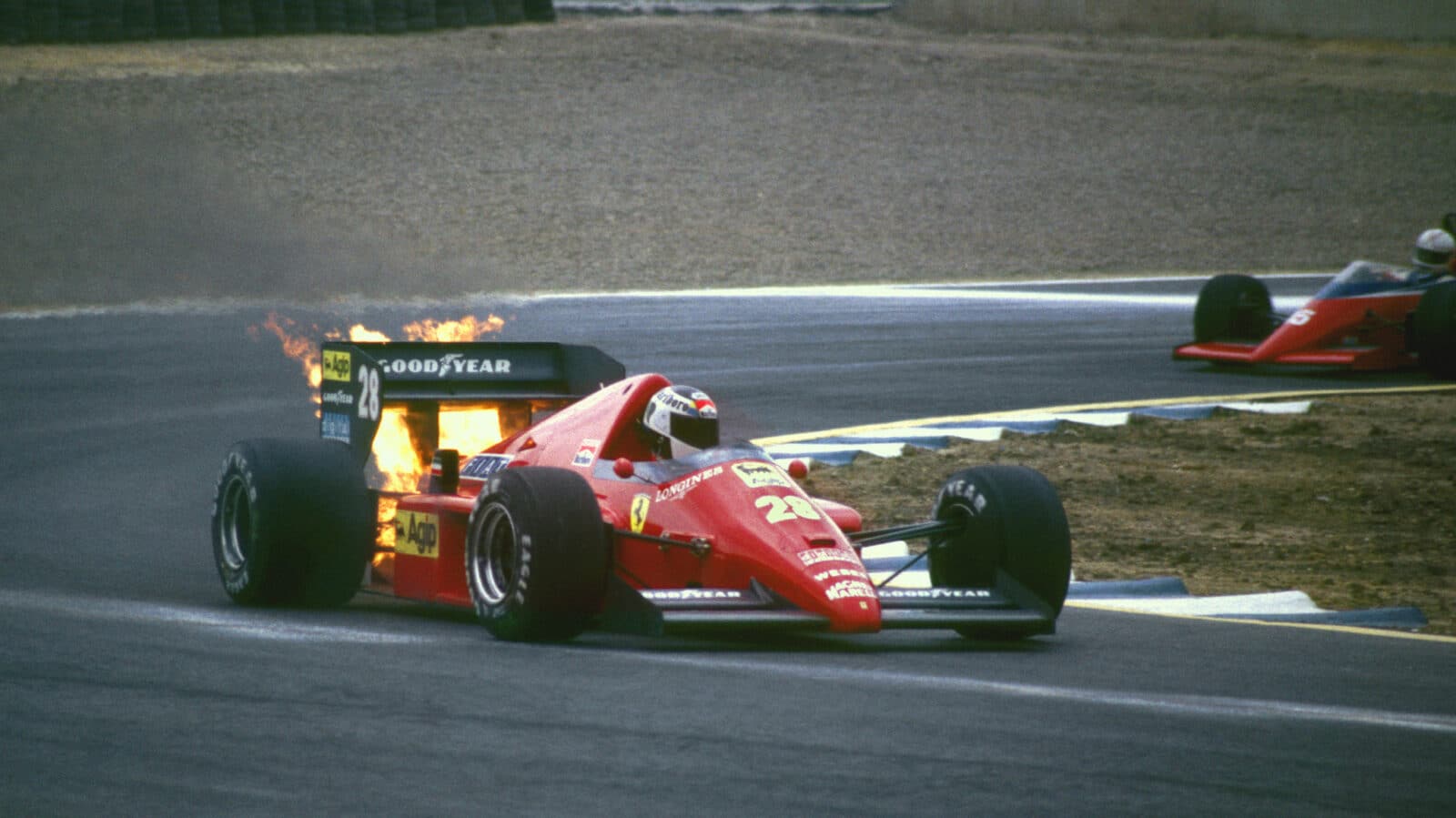 Ferrari F186 of Stefan Johansson on fire in 1986