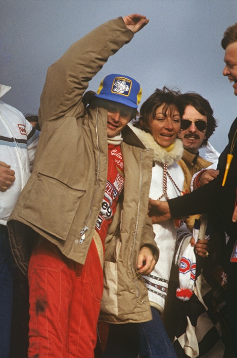 Gilles Villeneuve raises his arm next to wife Joann after winning the 1978 F1 Canadian Grand Prix