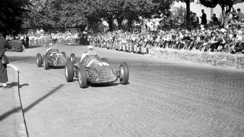 Giuseppe Farina leads Juan Manuel Fangio at the 1950 Berne GP