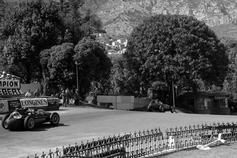Mike Hawthorn (Ferrari) chases Tony Brroks (Vanwall) down at Tabac in the 1958 Monaco GP