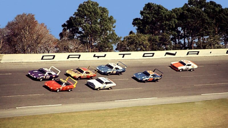 High-wing-cars-on-banking-in-1970-Daytona-500