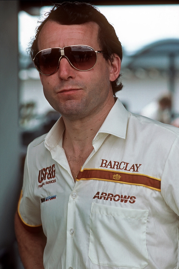 Jackie Oliver in Arrows team shirt in 1985