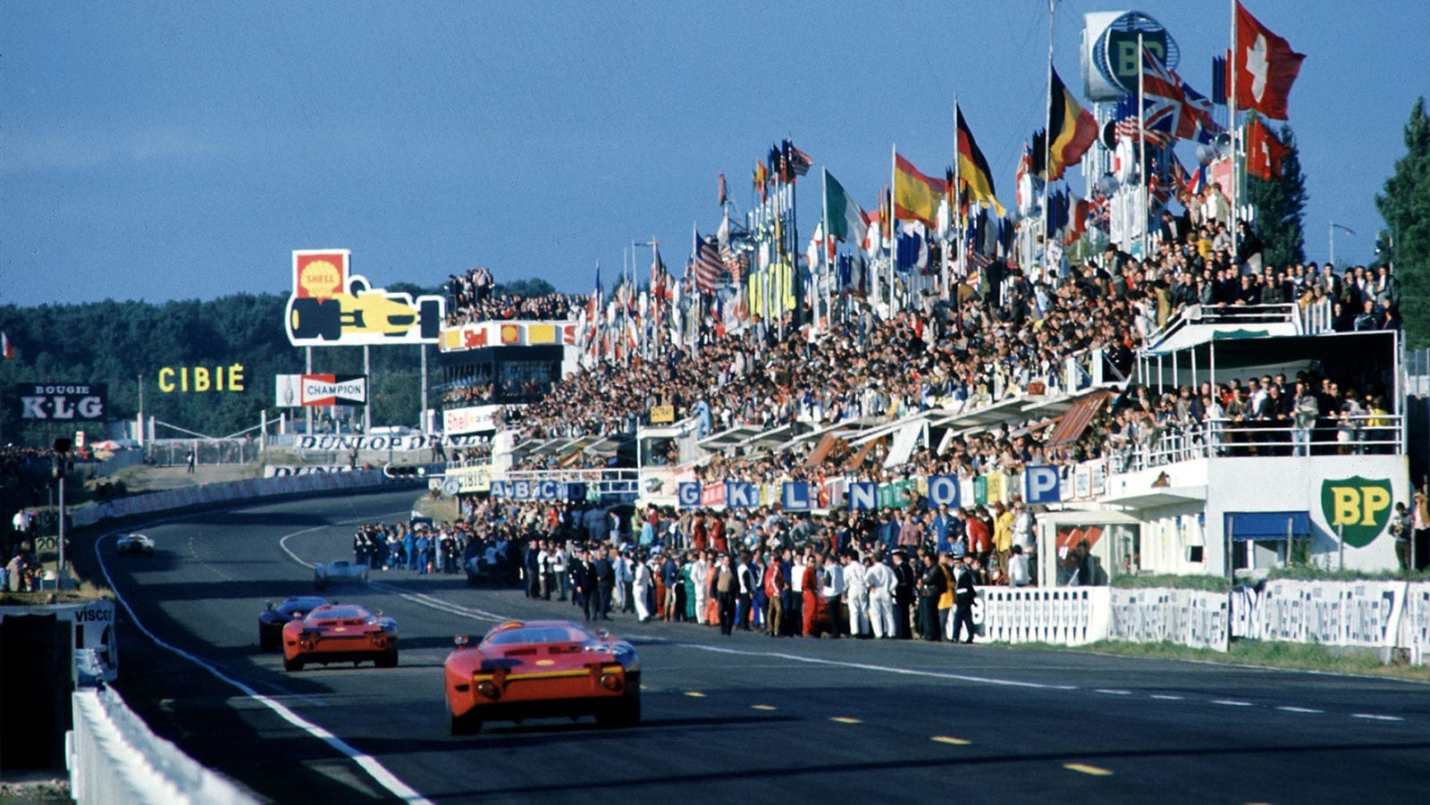 Le Mans 1967 view of the pit straight