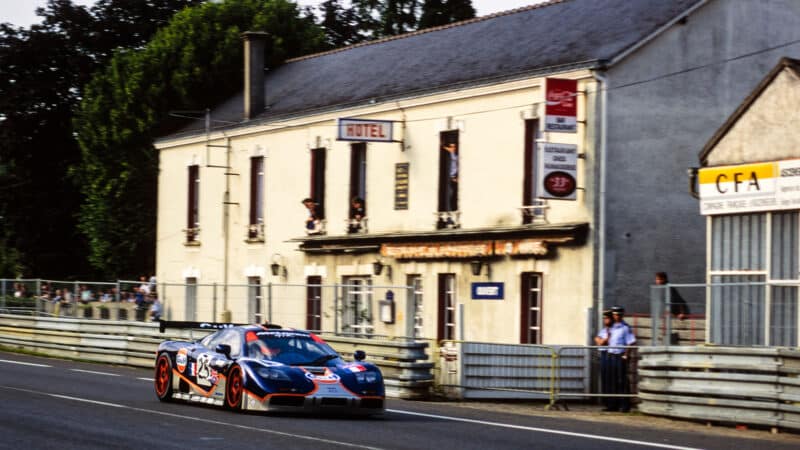 McLaren F1 car Le Mans 1995 3