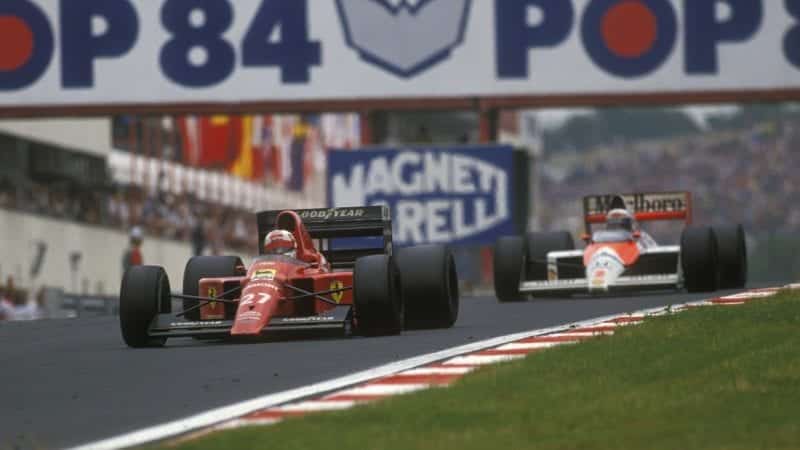Nigel-Mansell-leads-Alain-Prost-at-the-Hungaroring-during-the-1989-F1-Hungarian-Grand-prix