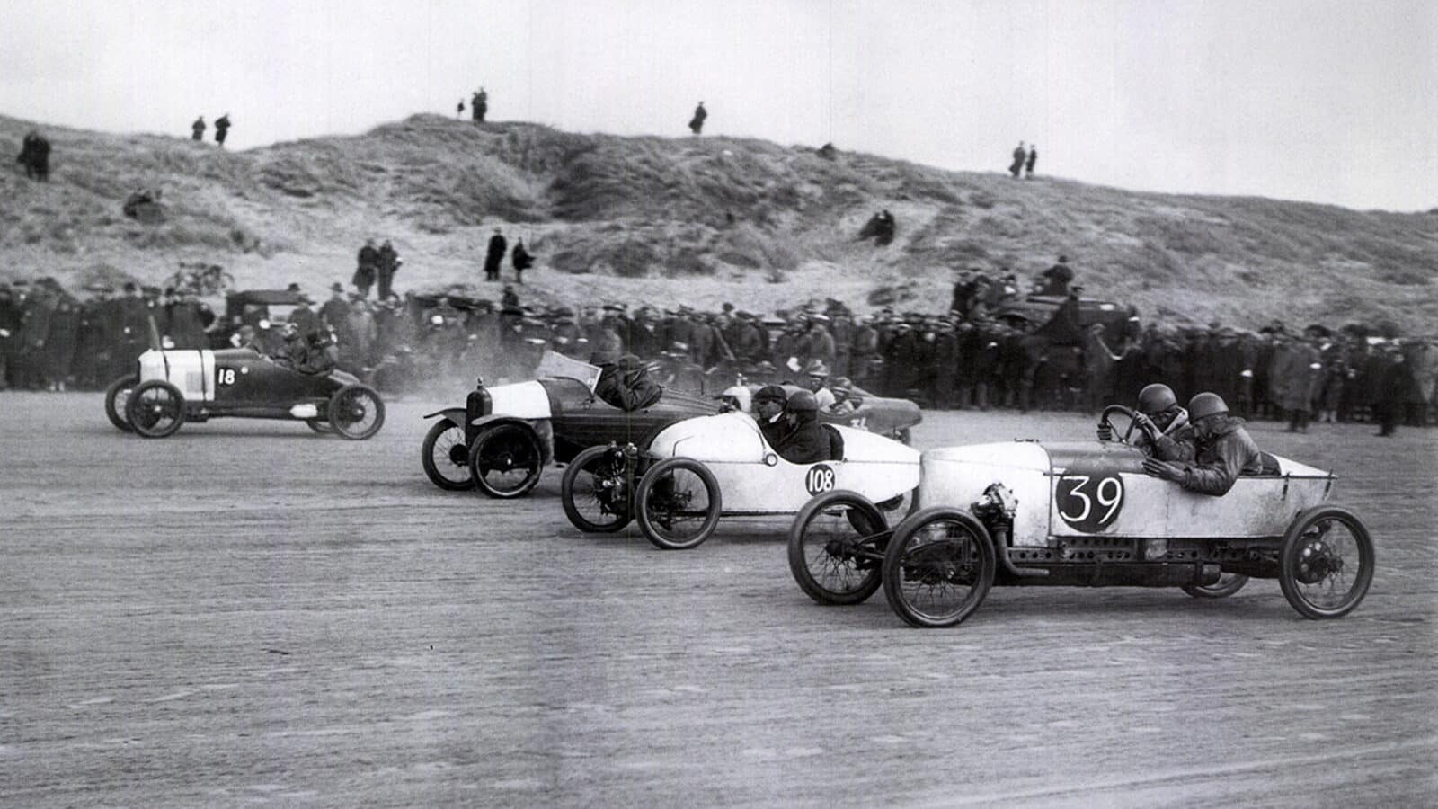 Beach racing on Birkdale Sands in Southport 1926