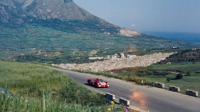 220 Vaccarella Nino (ita), Schutz Udo (ger), Autodelta S.P.A, Alfa Romeo T33/2, action during the 1968 Targa Florio, 5th Round of the International Championship of Makes, on the Piccolo Circuito delle Madonie, from May 3 to 5, 1068, in Sicile, Italy - Photo DPPI