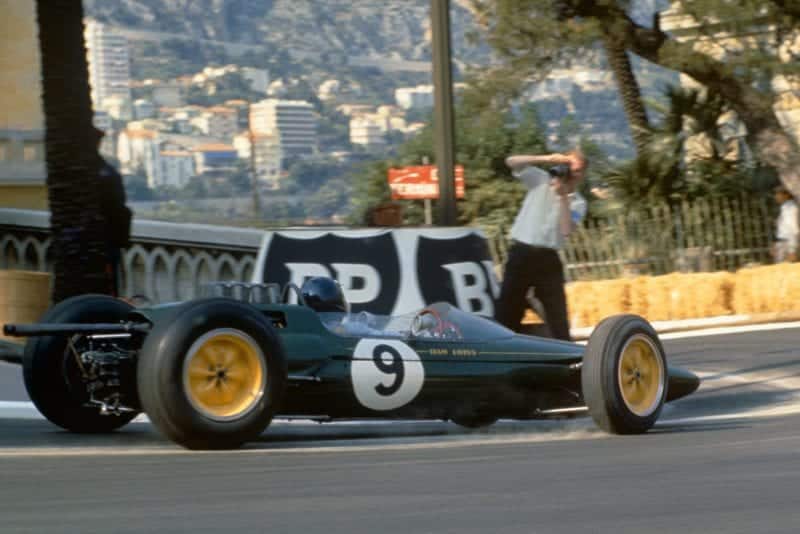 Jim Clark in his Lotus 25-Climax.