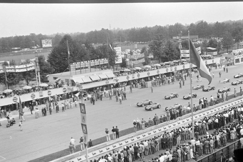 Cars line up at the race start