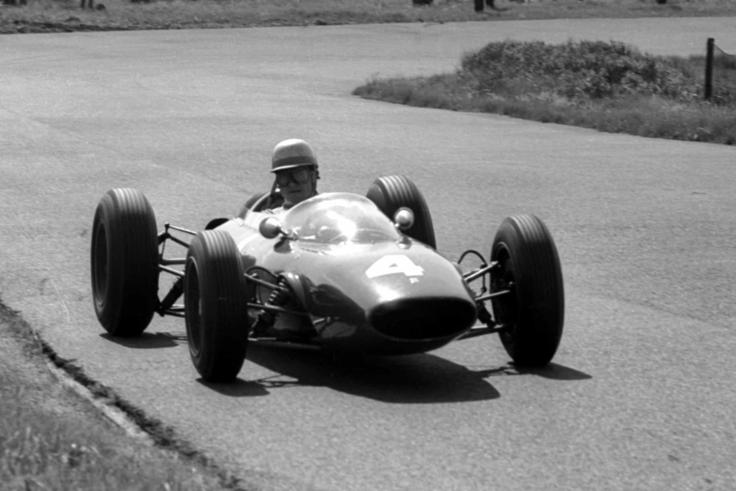 Ludovico Scarfiotti in his Ferrari 156.