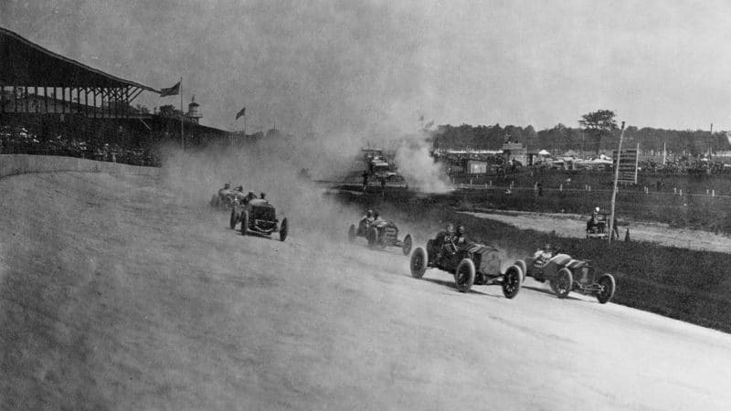 start of the 1912 Indianapolis 500
