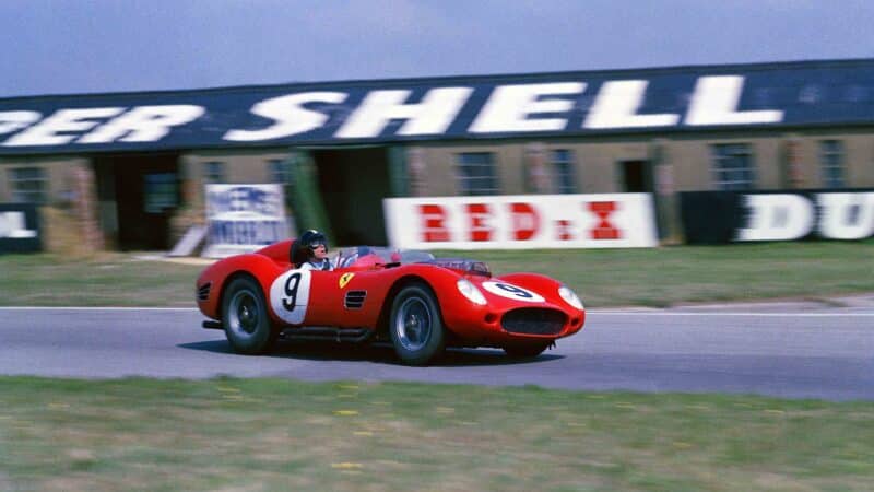 Dan-Gurney-in-Ferfrari-250-TR-at-Goodwood-Tourist-Trophy-in-1959