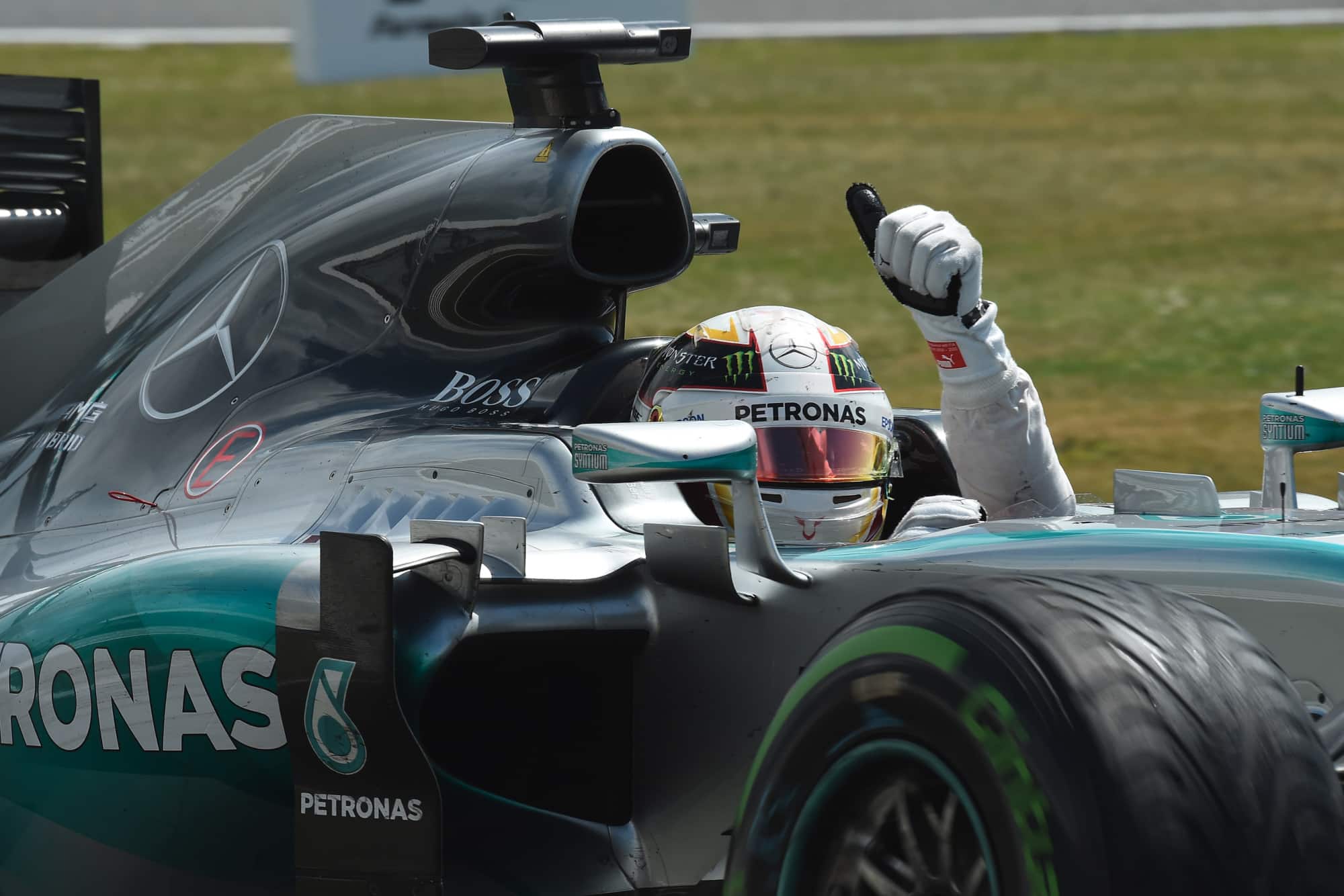 Lewis Hamilton wins British F1 GP from Nico Rosberg at damp Silverstone, British Grand Prix