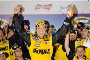 Kenseth wins Daytona 500