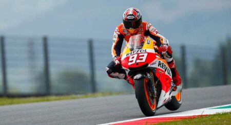 Marquez and Dunlop: on the same curve
